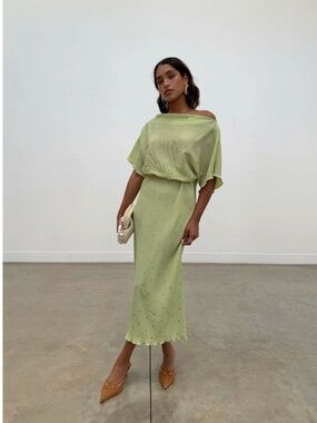NEW Never Fully Dressed Tilly Metallic Plisse Maxi Dress in Pistachio Sz XS